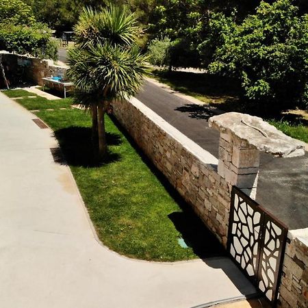 Predivan Novouredeni Apartman U Blizini Mora Banjole Exterior photo