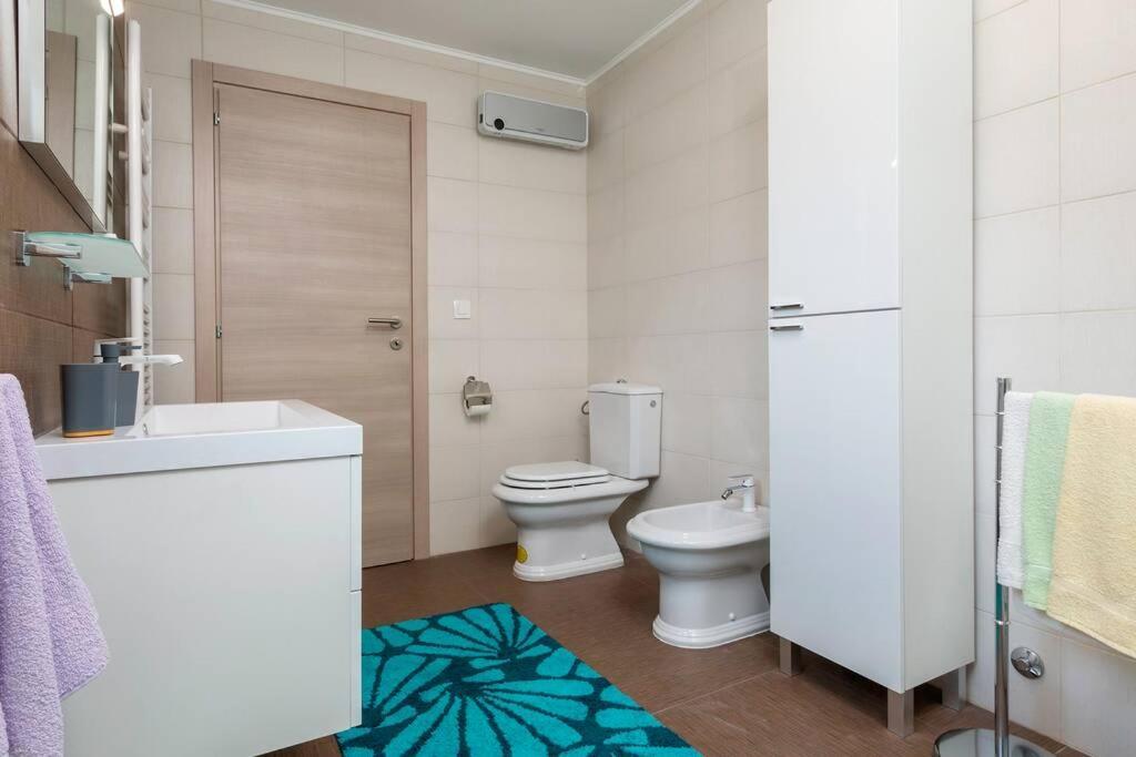 Predivan Novouredeni Apartman U Blizini Mora Banjole Exterior photo