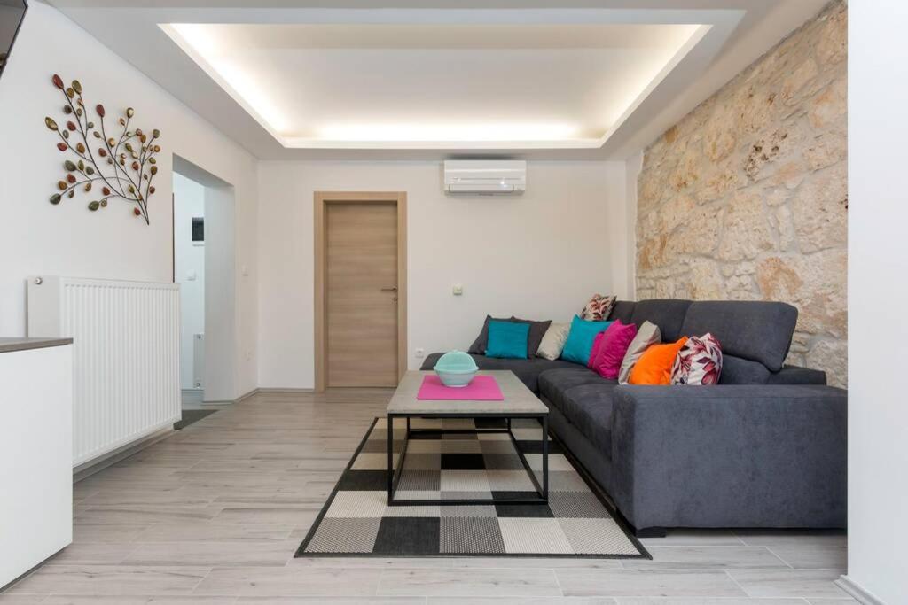 Predivan Novouredeni Apartman U Blizini Mora Banjole Exterior photo