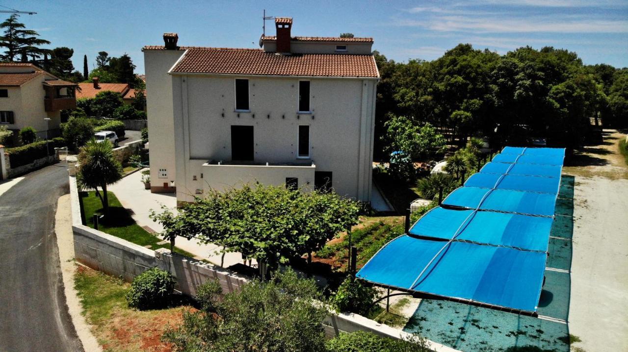 Predivan Novouredeni Apartman U Blizini Mora Banjole Exterior photo