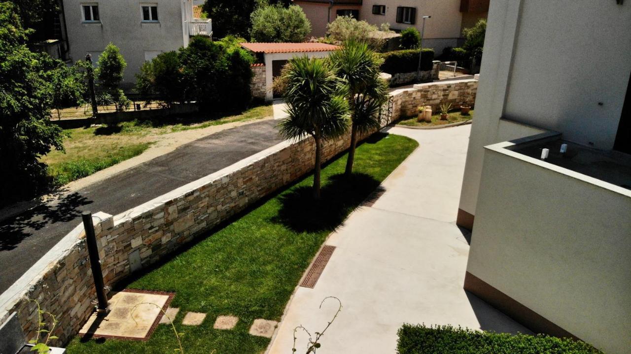 Predivan Novouredeni Apartman U Blizini Mora Banjole Exterior photo