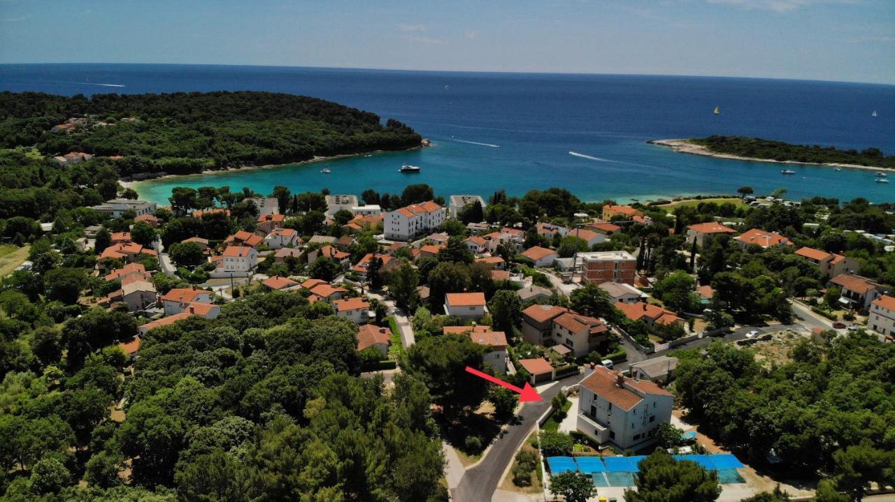 Predivan Novouredeni Apartman U Blizini Mora Banjole Exterior photo